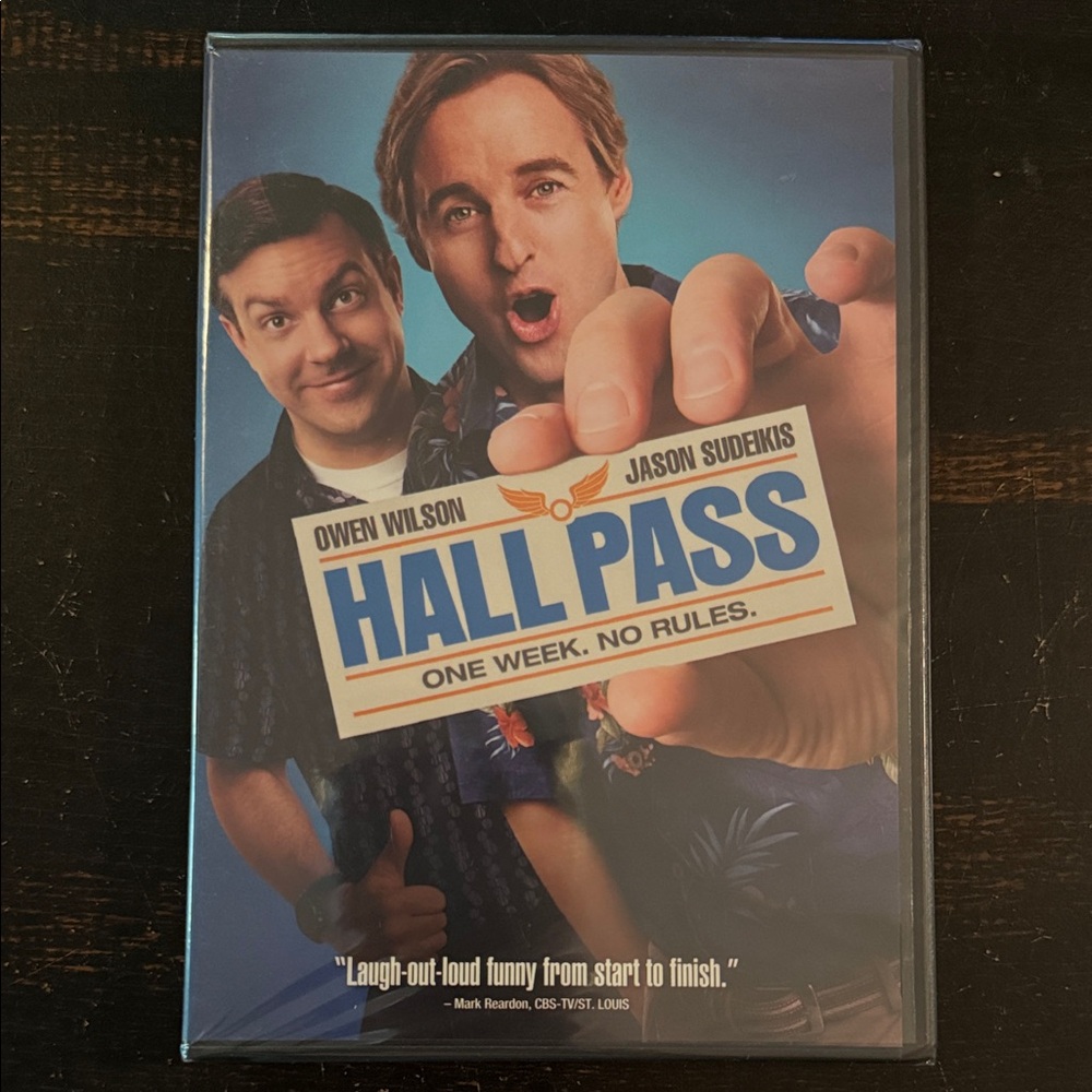 Hall Pass DVD - Blue Cover
